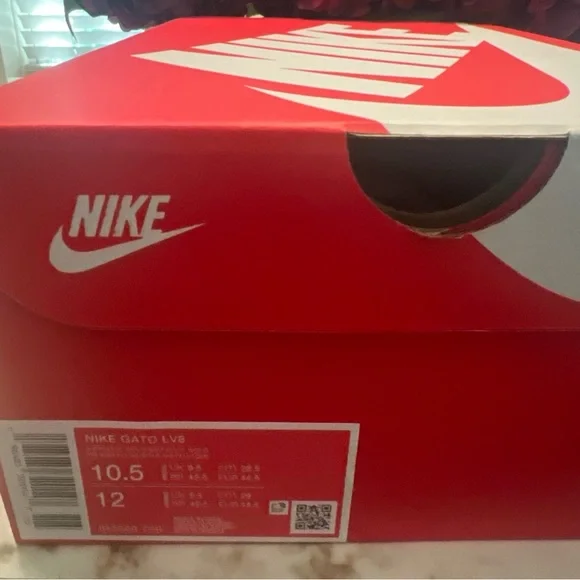 Nike Gato LV8 - Metallic Gold -IB3566-700 - Men’s Size 10.5 | Women’s 12 - Picture 6 of 9